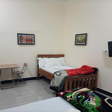 Chibuba Airport Accommodation ดาร์เอสซาลาม ภายนอก รูปภาพ