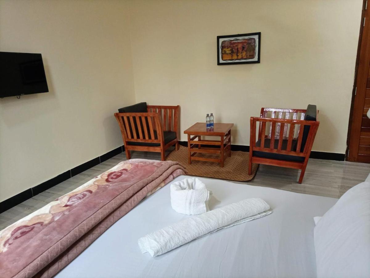 Chibuba Airport Accommodation ดาร์เอสซาลาม ภายนอก รูปภาพ