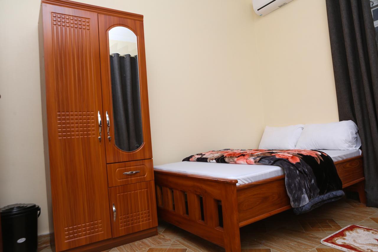 Chibuba Airport Accommodation ดาร์เอสซาลาม ภายนอก รูปภาพ
