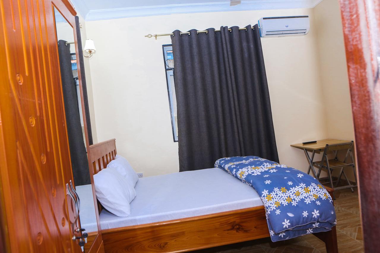 Chibuba Airport Accommodation ดาร์เอสซาลาม ภายนอก รูปภาพ