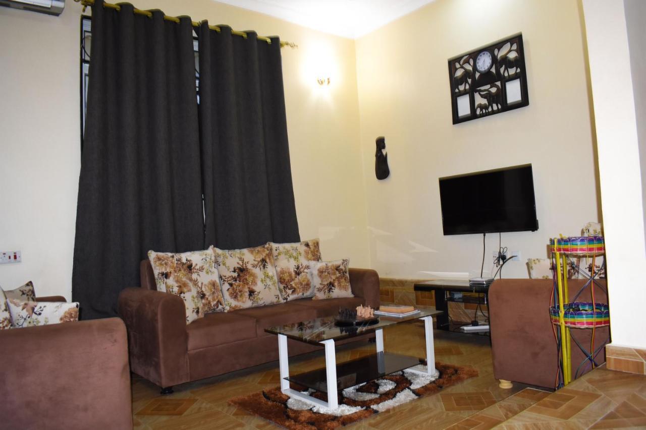 Chibuba Airport Accommodation ดาร์เอสซาลาม ภายนอก รูปภาพ
